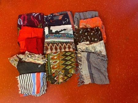 Schals Set, viele verschiedene Farben und Muster, Top! (53)