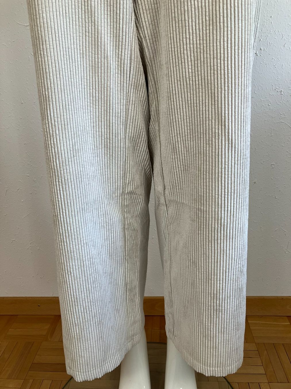 Pantalons: Cartoon Cordhose Gr.36 – D'occasion à Laupen ZH par kar_lfz6 5