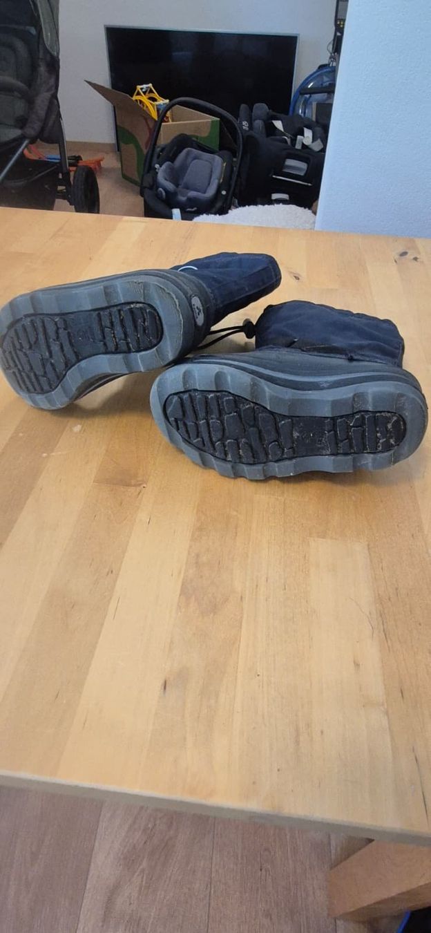 Scarpe per ragazzi: Kamik Waterbug GTX Grösse 10 – Usato da Wetzikon ZH venduto da B3RTO-ZH 2