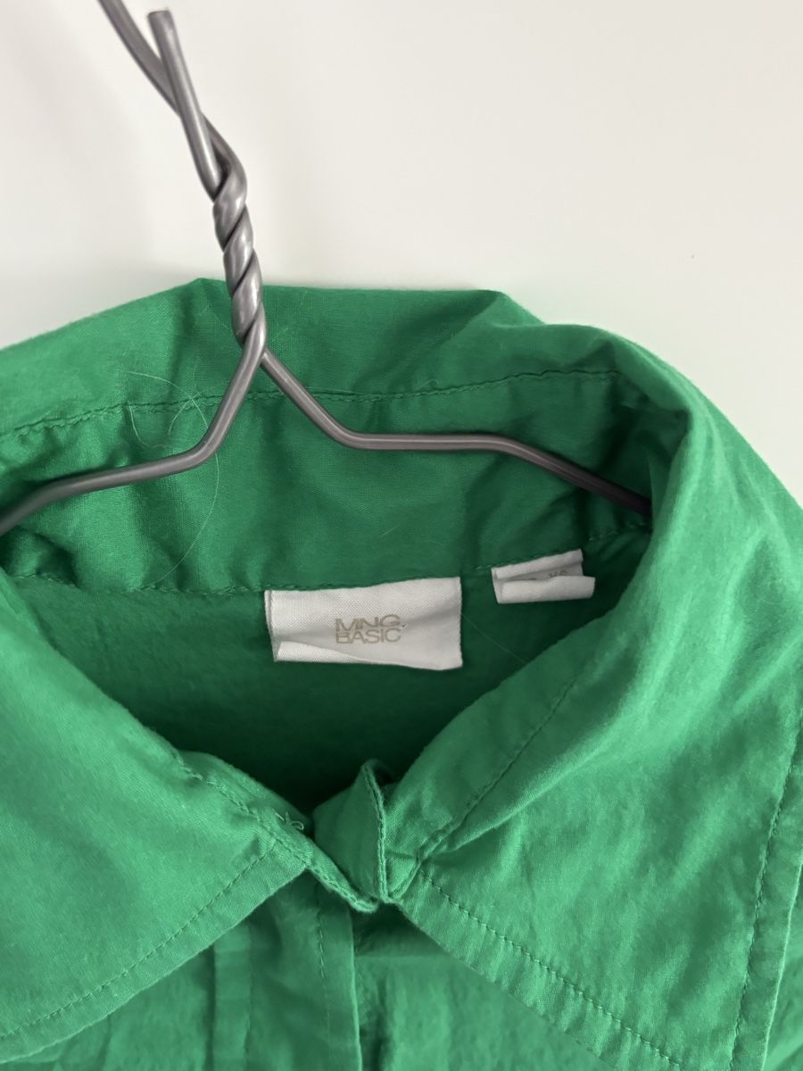 Chemisiers: Chemisier vert Mango Basic, taille XS – Parfait pour l'été! – Neuf (Voir description) à Pully par kaba07 2