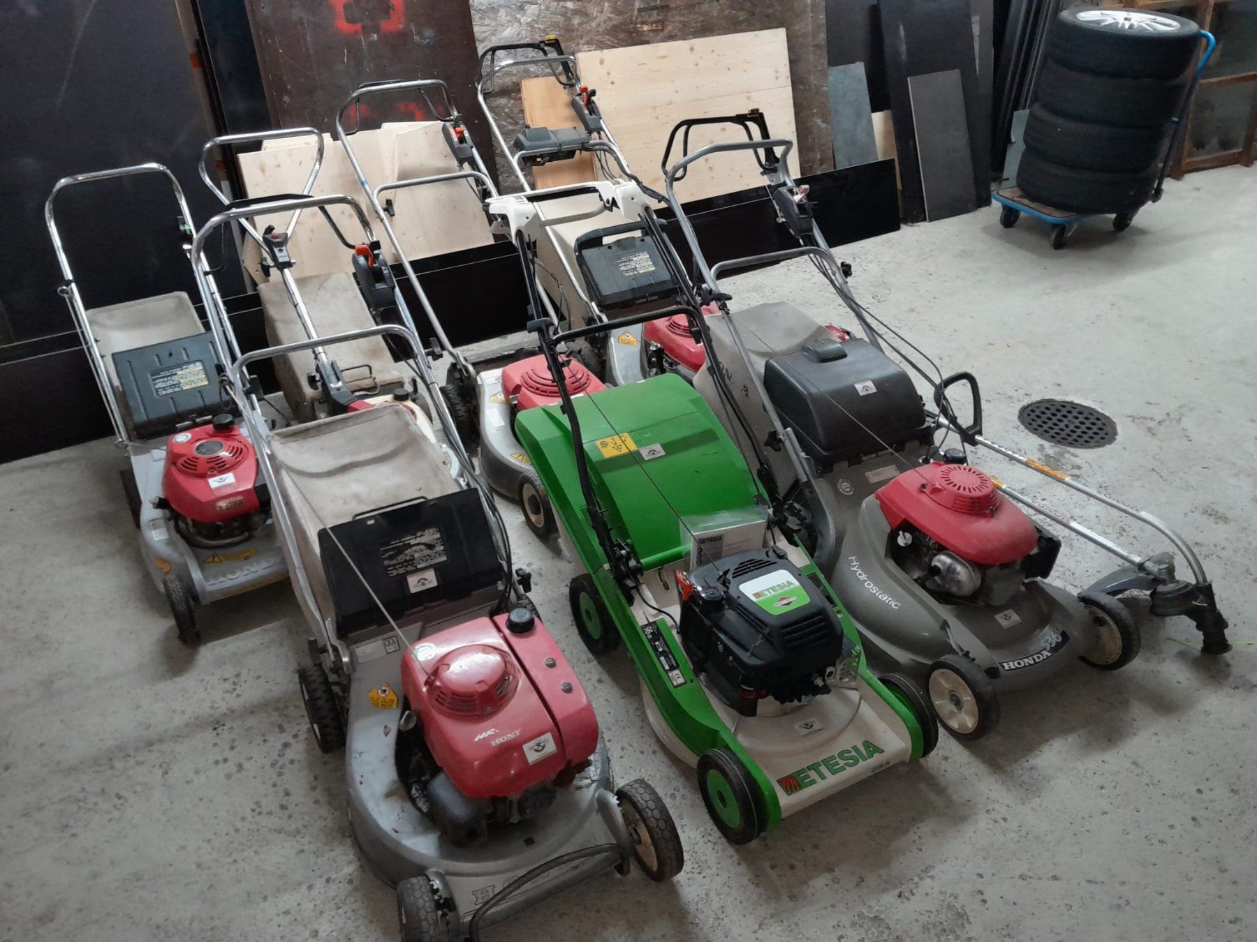 Honda Tondeuses à gazon: Honda Rasenmäher – Défectueux à Winikon par afreiag 1