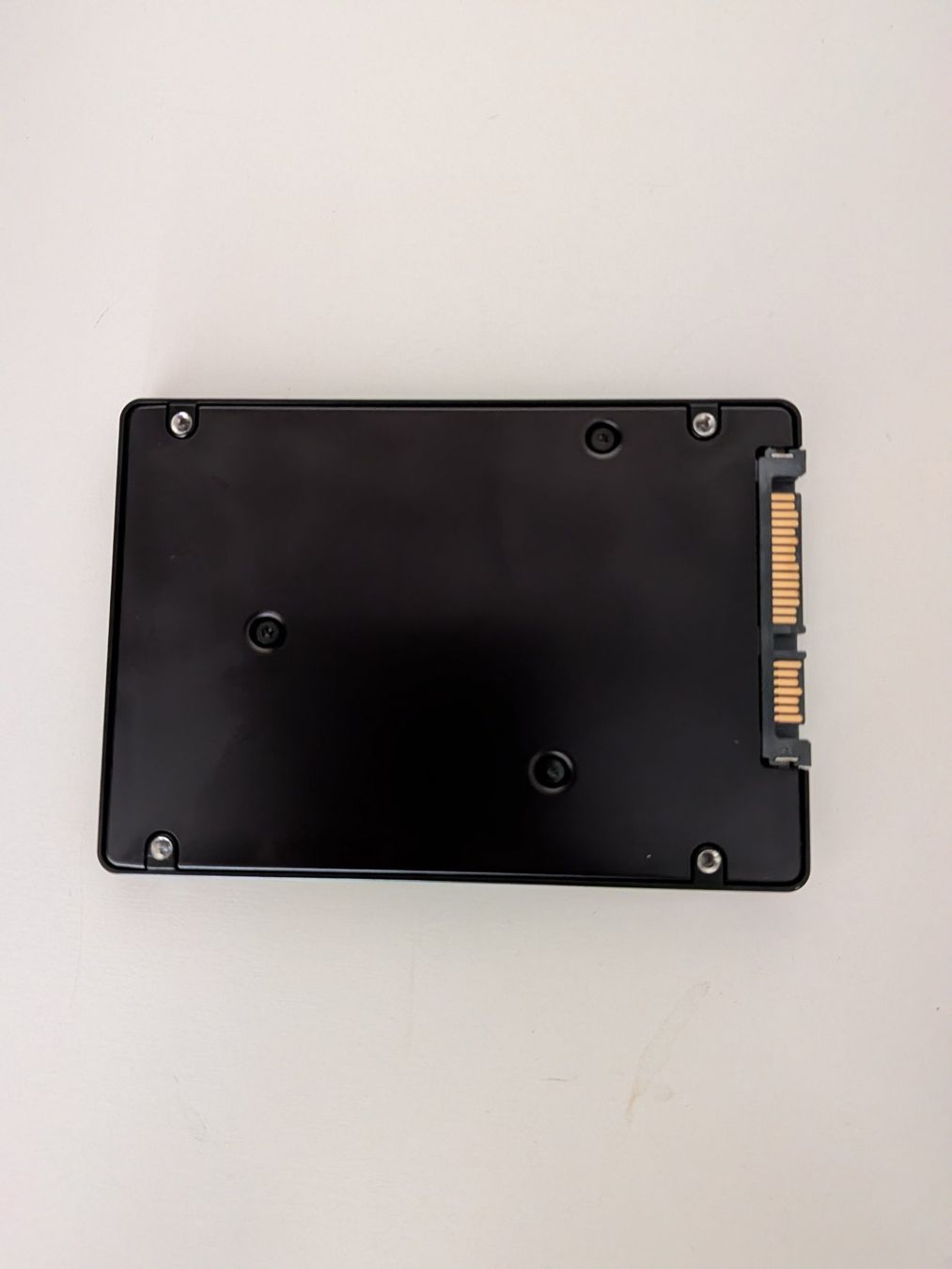 Samsung Dischi rigidi: SSD Samsung 2.5" 256 GB SATA 6.0 Gbps – Usato da Genève venduto da hbs_pro 1