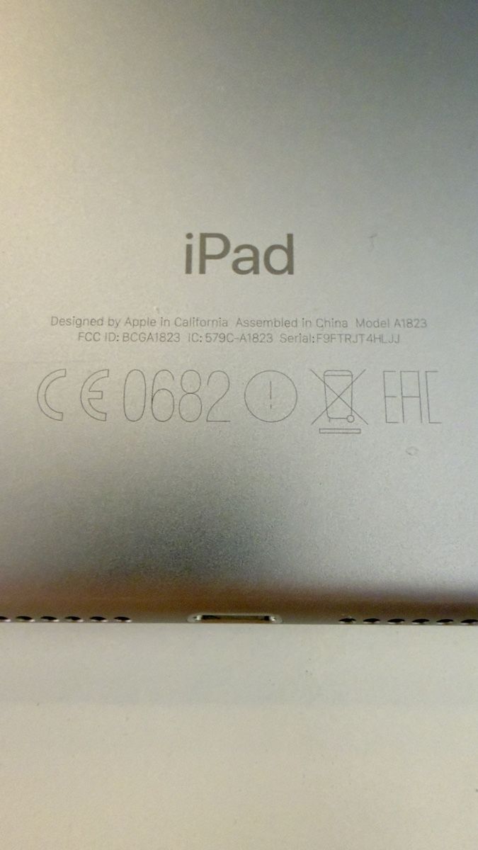Apple Tablettes PC: iPad 5. Generation 2017 – D'occasion à Basel par stalders72 3