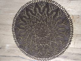 Strick-Spitzendeckeli aus Kunstseide, braun 35cm rund