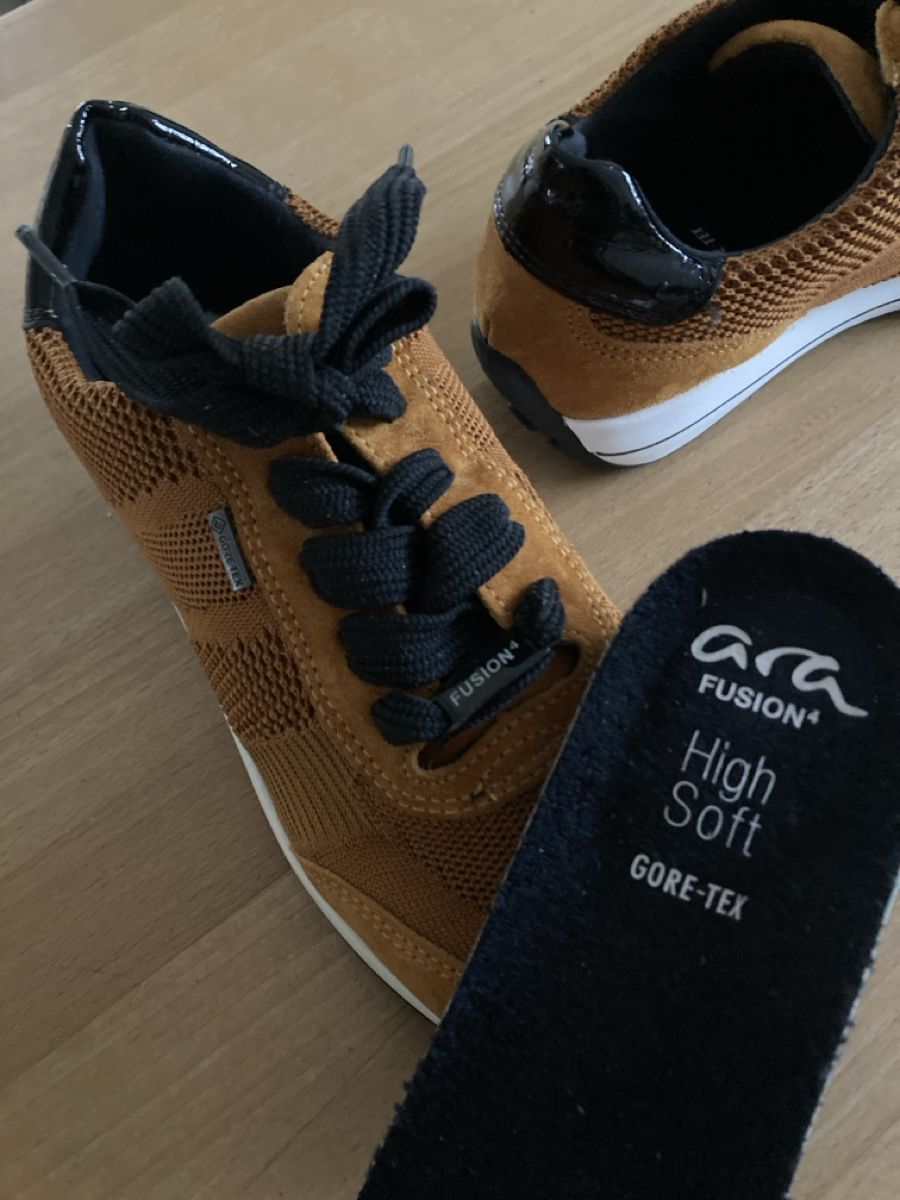 Scarpe da donna: Sneaker  Goretex, ara, Gr. 4,5/37,5 – Nuovo (secondo la descrizione) da Buchrain venduto da pau_mzg5 2
