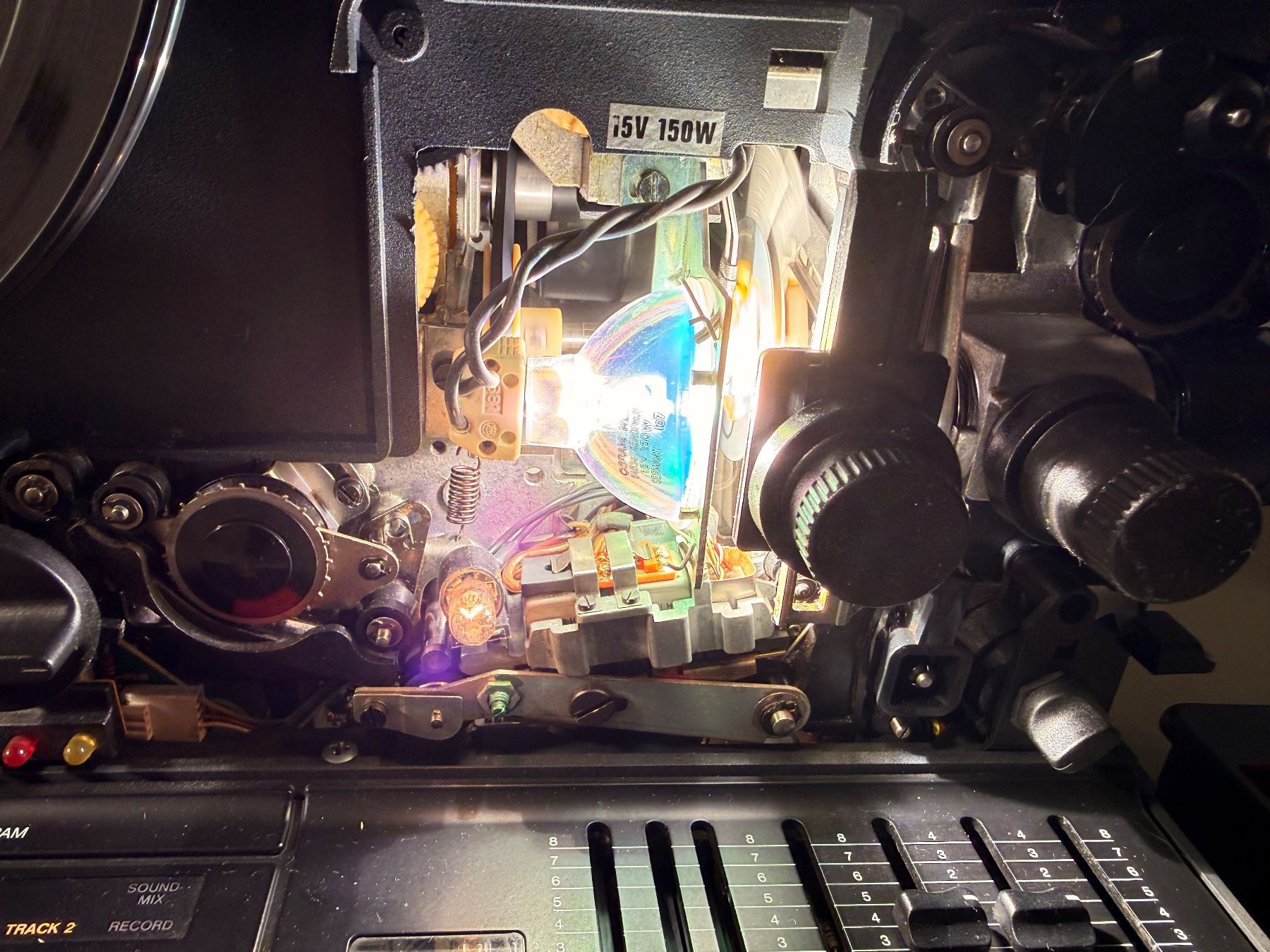 Filme: Bauer T610 Microcomputer Stereo Super 8 Projektor + M2 – Gebraucht aus Reinach BL von Rushkatie 8