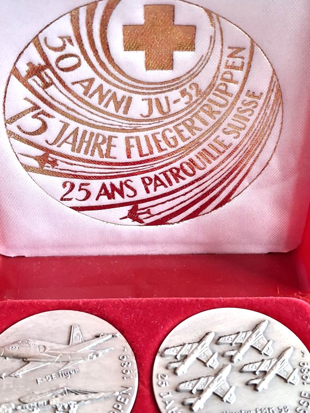Medaglie: 75 JAHRE FLIEGERTRUPPEN - 1989 - OVP – Usato da Boniswil venduto da dpd4coins