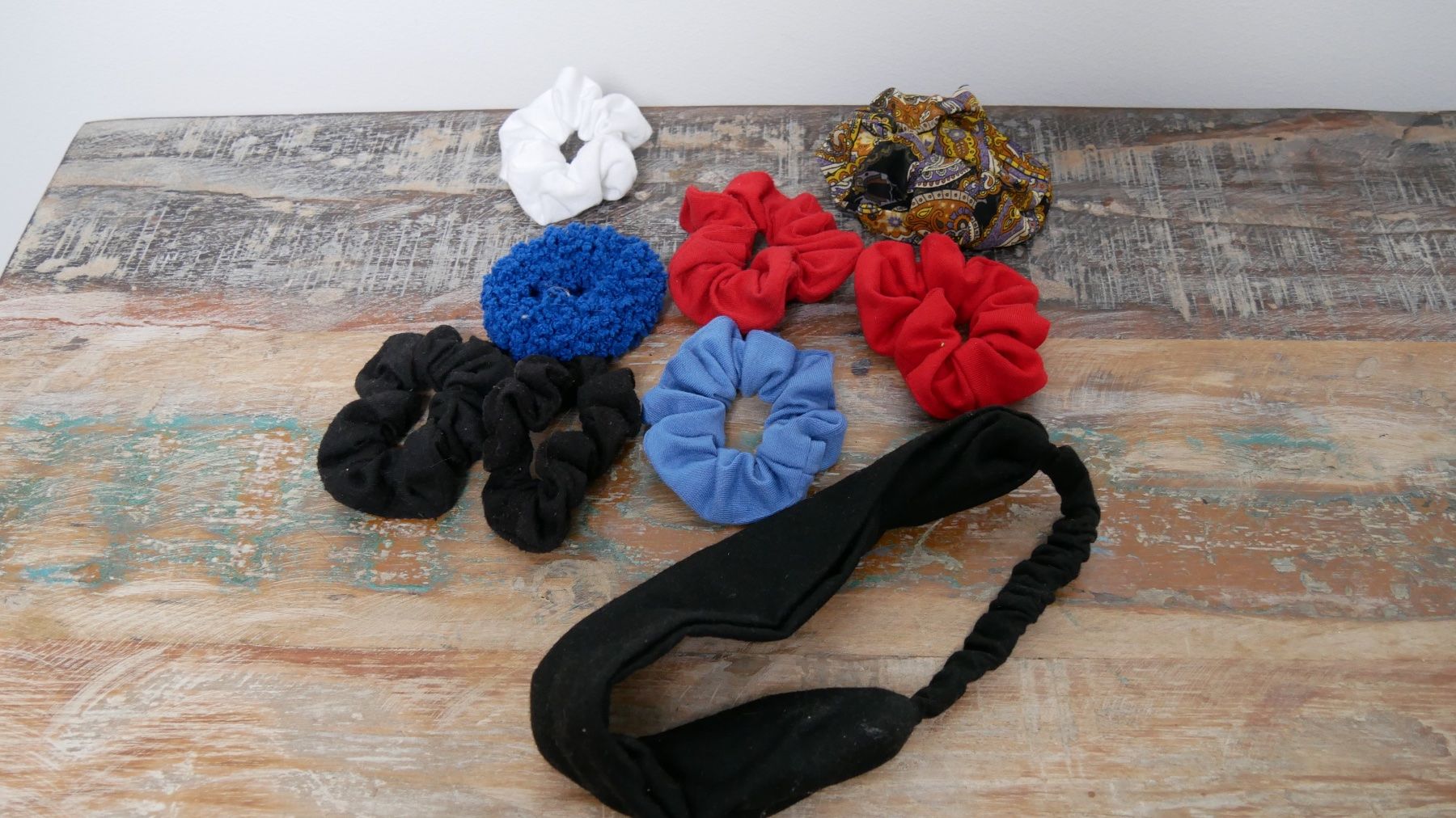 Accessori per capelli: Haargummis Scrunchies Haarband Set – Nuovo (secondo la descrizione) da Zürich venduto da julia_vina