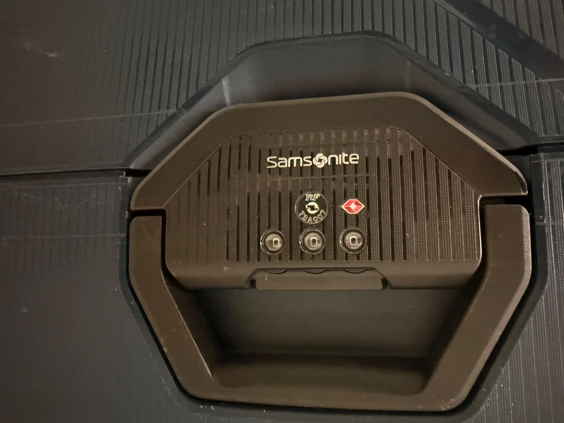 Samsonite Valigie: Reisekoffer Samsonite Magnum Eco – Usato da Wallisellen venduto da rr1_xl78 5