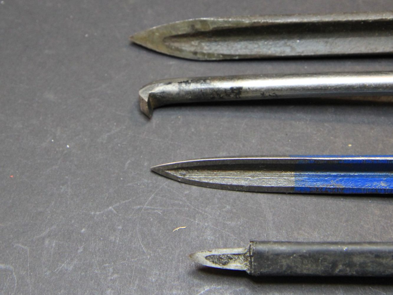 Tutti gli attrezzi: Dreikant- und Flachschaber – Usato da Hölstein venduto da Kraftpaket 4