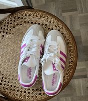 Baskets Adidas Samba blanc rose état neuf