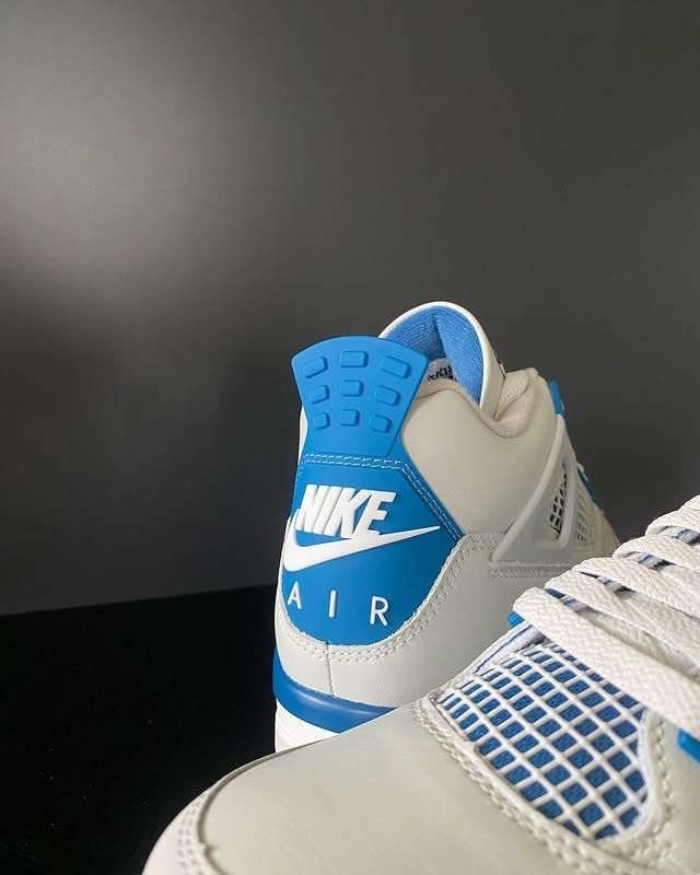 Jordan Scarpe da uomo: Jordan 4 Military Blue – Nuovo e nell'imballaggio originale da Cademario venduto da Clemverkauft 1