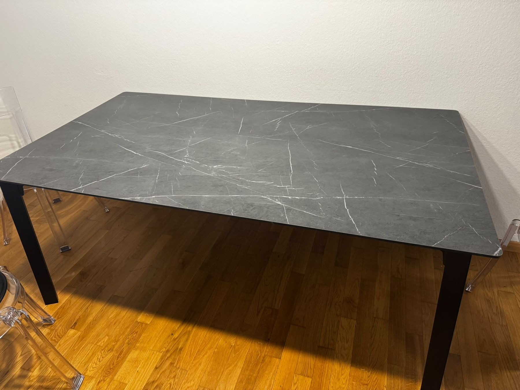 Tische: Esstisch – Neu (gemäss Beschreibung) aus Zug von sto_98sr