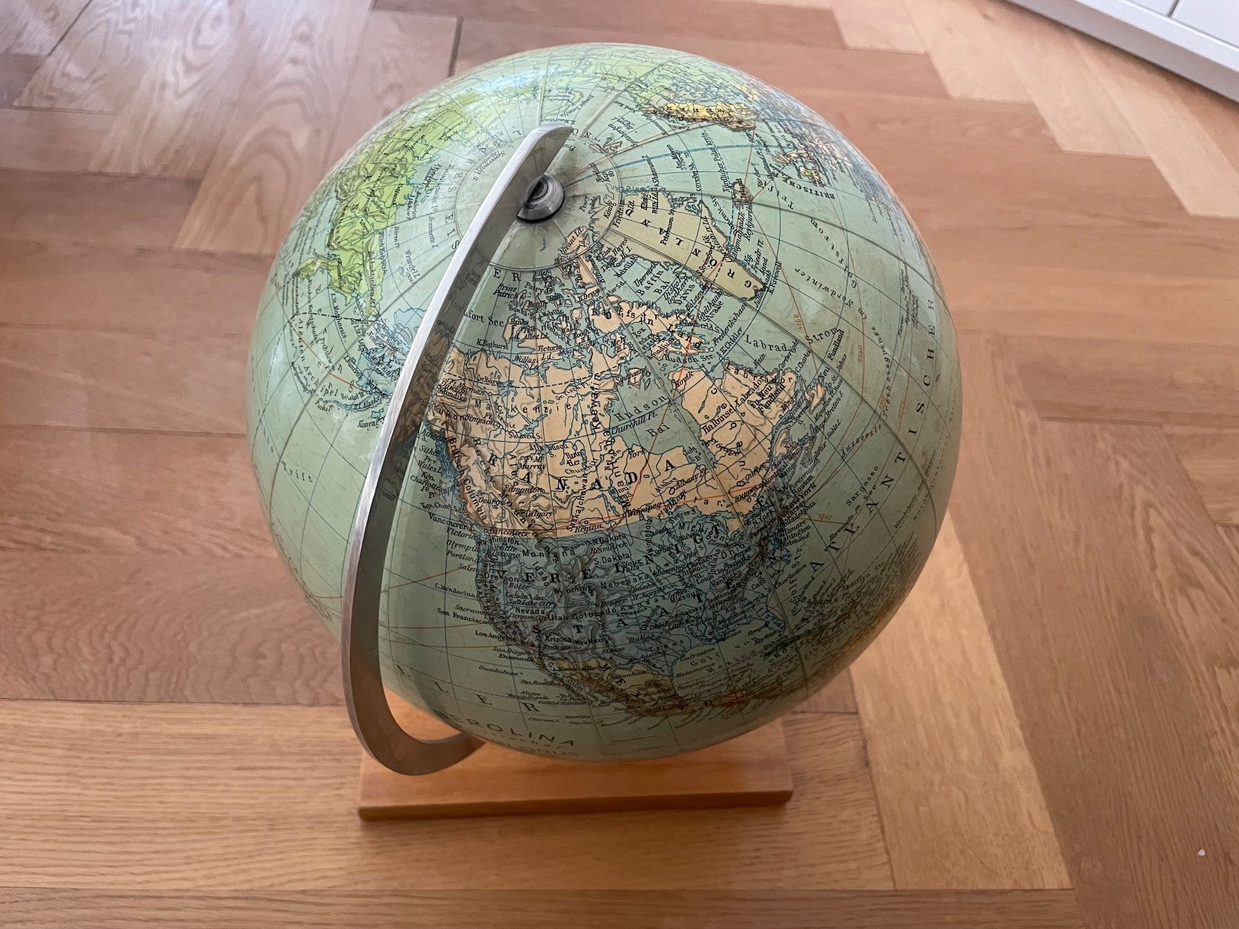 Sonstige Dekorationen & Accessoires: Wunderschöne Weltkugel, VINTAGE ERDGLOBUS 1959 – Gebraucht aus Zürich von Capetown14 2