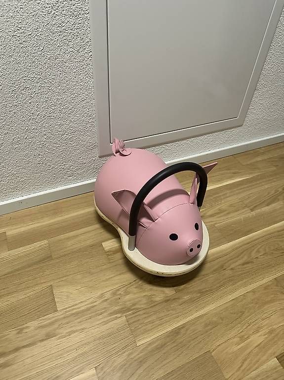 Fahrzeuge für Kinder: Rutschfahrzeug Schweinchen klein – Gebraucht aus Ottenbach von Gulimuli 1