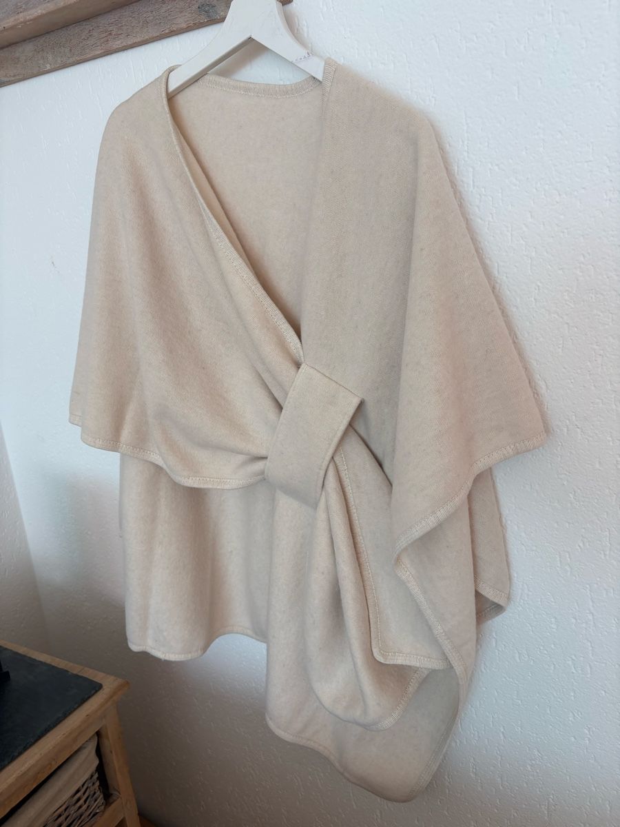 Altro in Moda donna: fleece Poncho Damen – Usato da Vilters venduto da Peri10