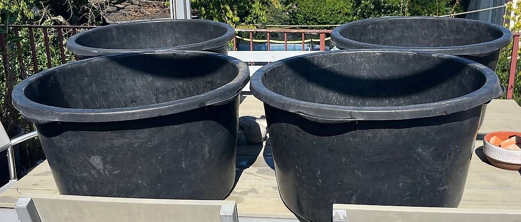 Tutti gli attrezzi: 4 Pflastermulden von JOPA 65 Liter – Usato da Urdorf venduto da Resumasa