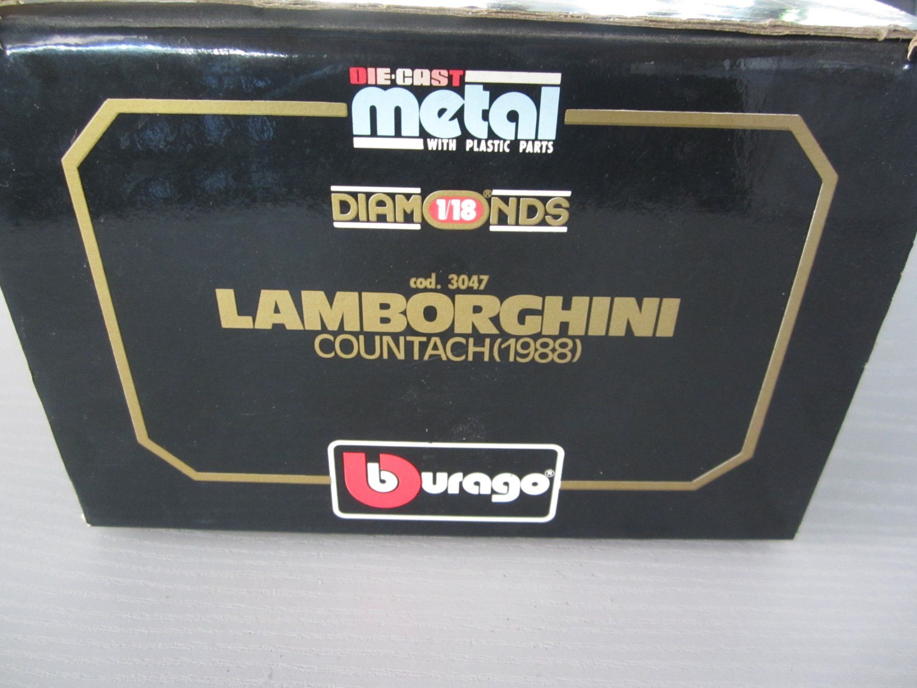 Bburago Voitures modèles: Burago Lamborghini Countach 1988 1-18 Model – Neuf (Voir description) à Dietikon par exclusive-cars-ag 3