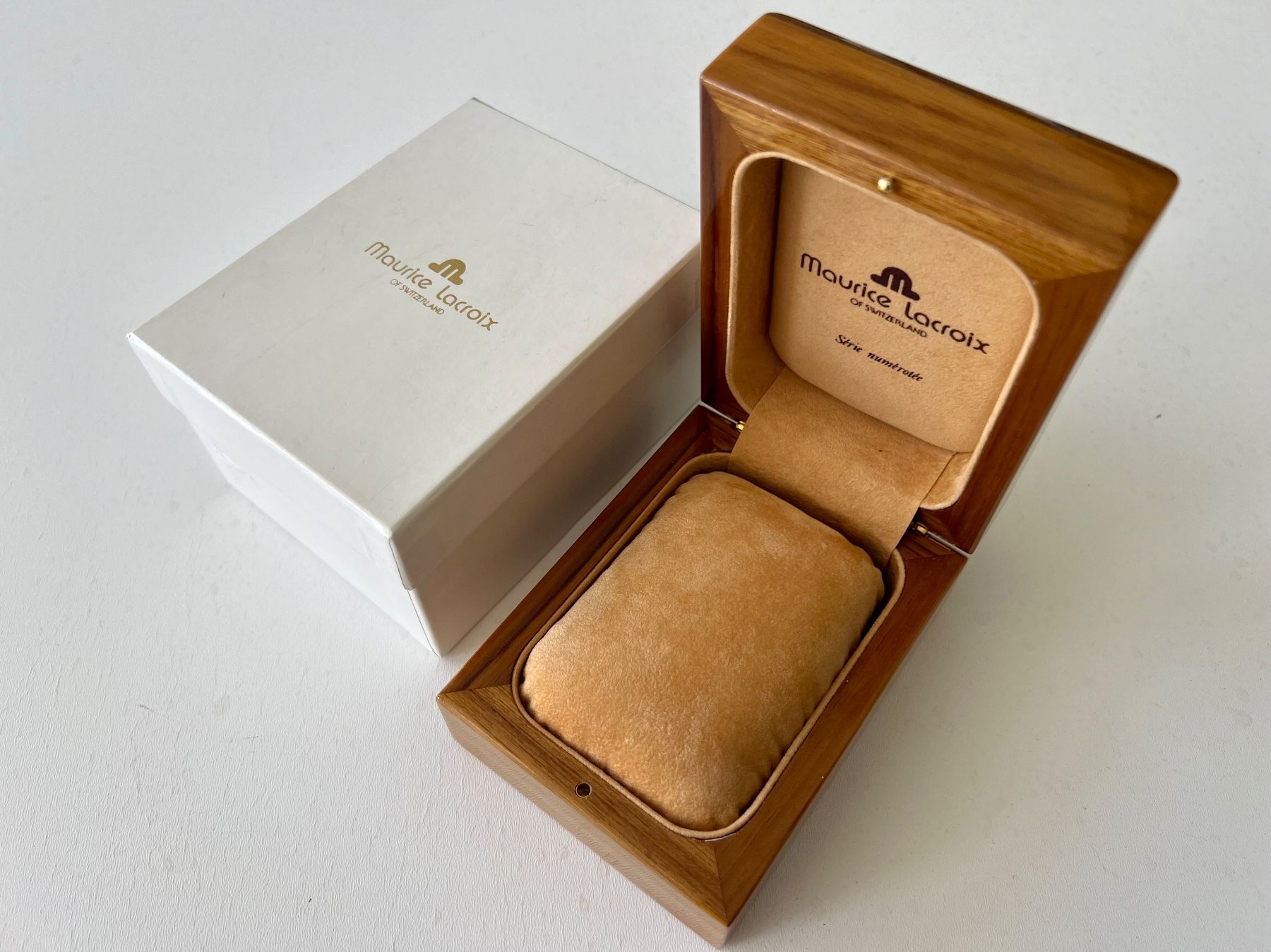Maurice Lacroix Orologi: MAURICE LACROIX Série Numérotée Precious wood box + outerbox – Usato da Mont-sur-Lausanne venduto da vmi_ym5l