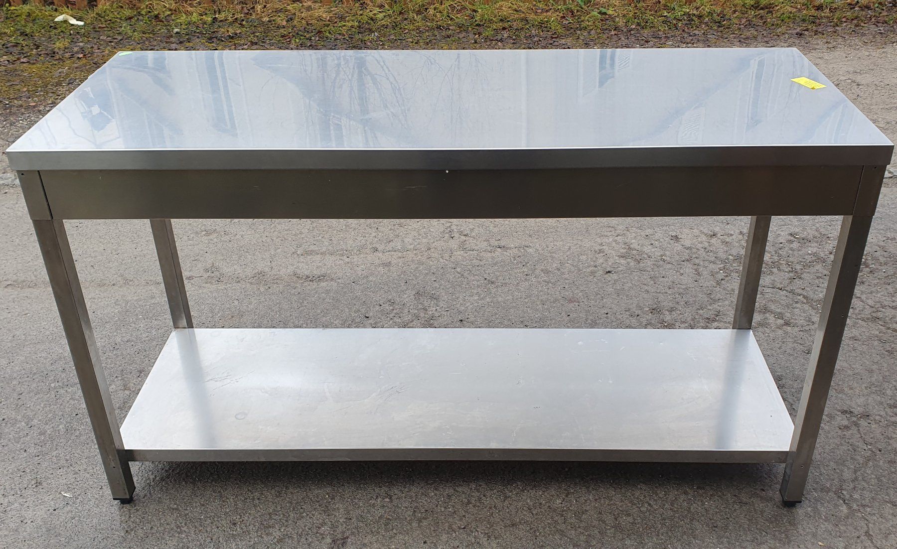 Cucine complete: Gastro- Arbeitstisch mit Grundboden, CNS – Usato da Winterthur venduto da BauTeilLaden2000