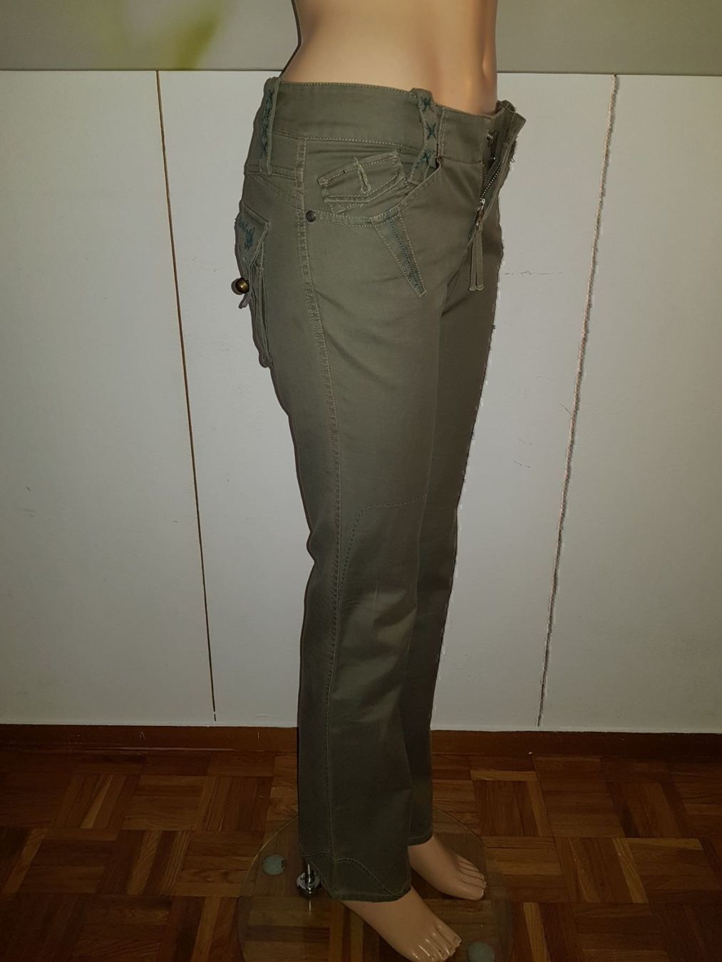 Diesel Jeans: DIESEL Jeans taille / Grosse 26 – Usato da Cossonay-ville venduto da Super-Price-Quality 2