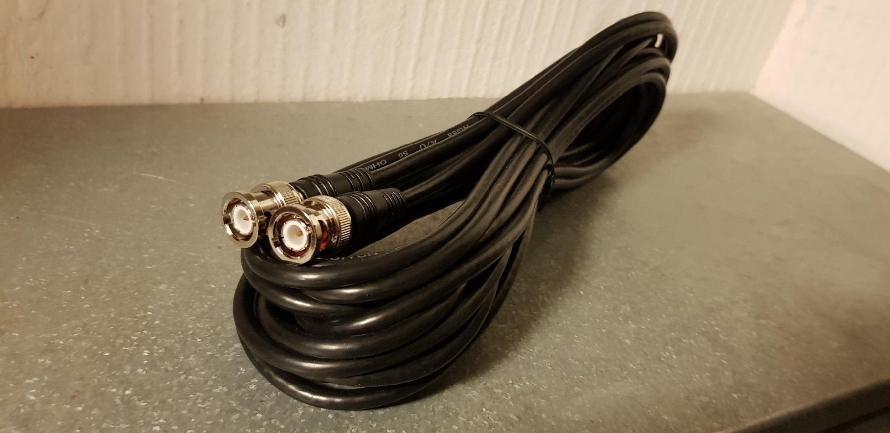 Cavi: BNC-Kabel 50 Ohm – Nuovo (secondo la descrizione) da Frauenfeld venduto da Tozz