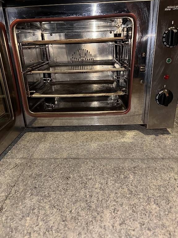 Forni: Forno Smeg professionale  – Usato da Vezia venduto da bot_9pd5 1