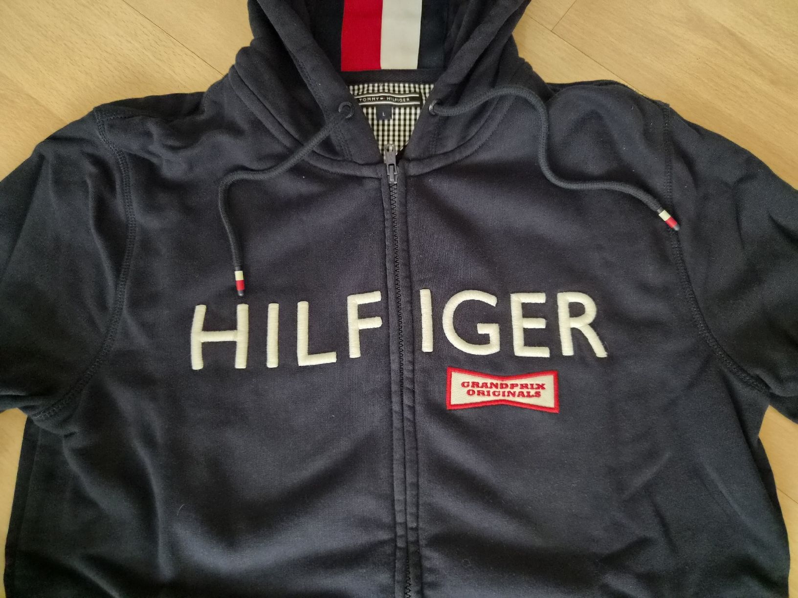 Tommy Hilfiger Maglioni & Felpe: HIlfiger Hoddie neuwertig Gr. L – Usato da Adlikon venduto da jahr01 2