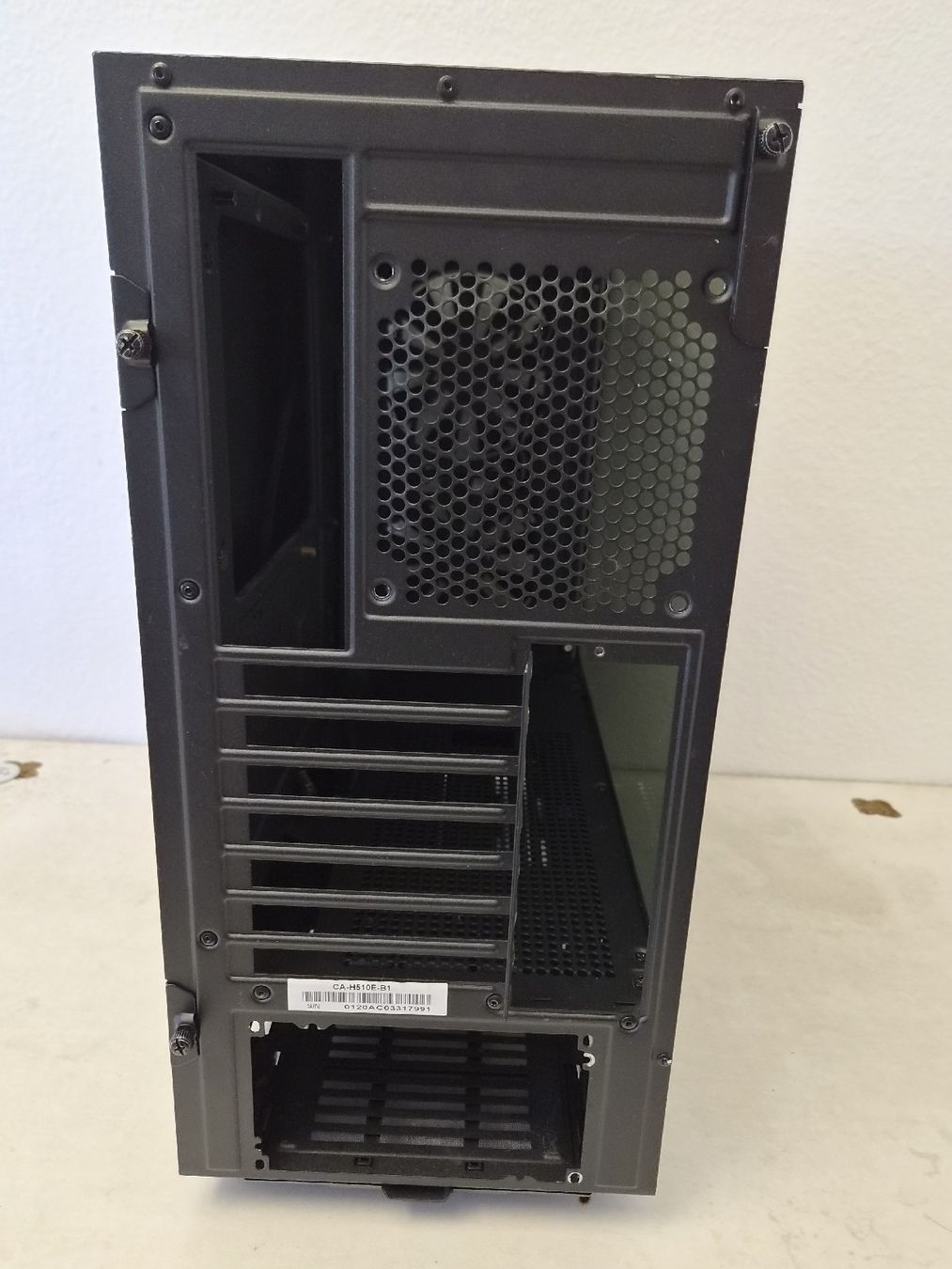 Gehäuse: PC Gehäuse Tempered Glass  – Gebraucht aus SCHAFFHAUSEN von Atami99 4