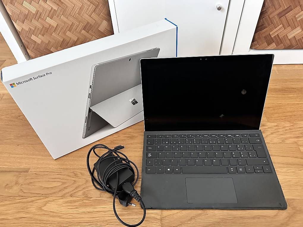 Microsoft Notebooks: Microsoft Surface pro – Gebraucht aus Niederwil AG von Debi_01
