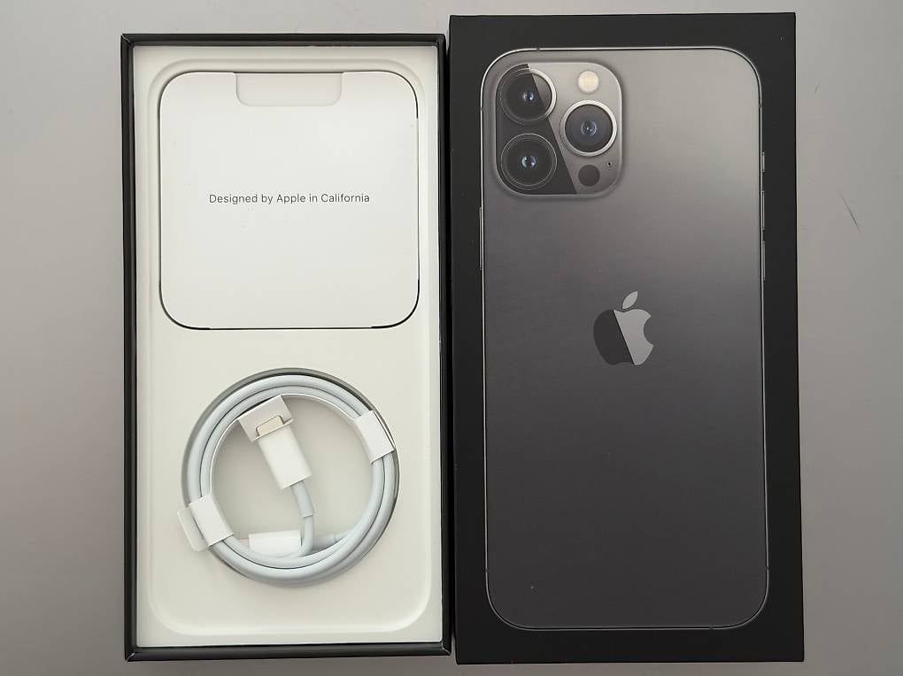 Apple Handys / Smartphones: Neuwertiges iPhone 13 Pro Max - 512GB - Space Schwarz – Gebraucht aus Zürich von Roksan