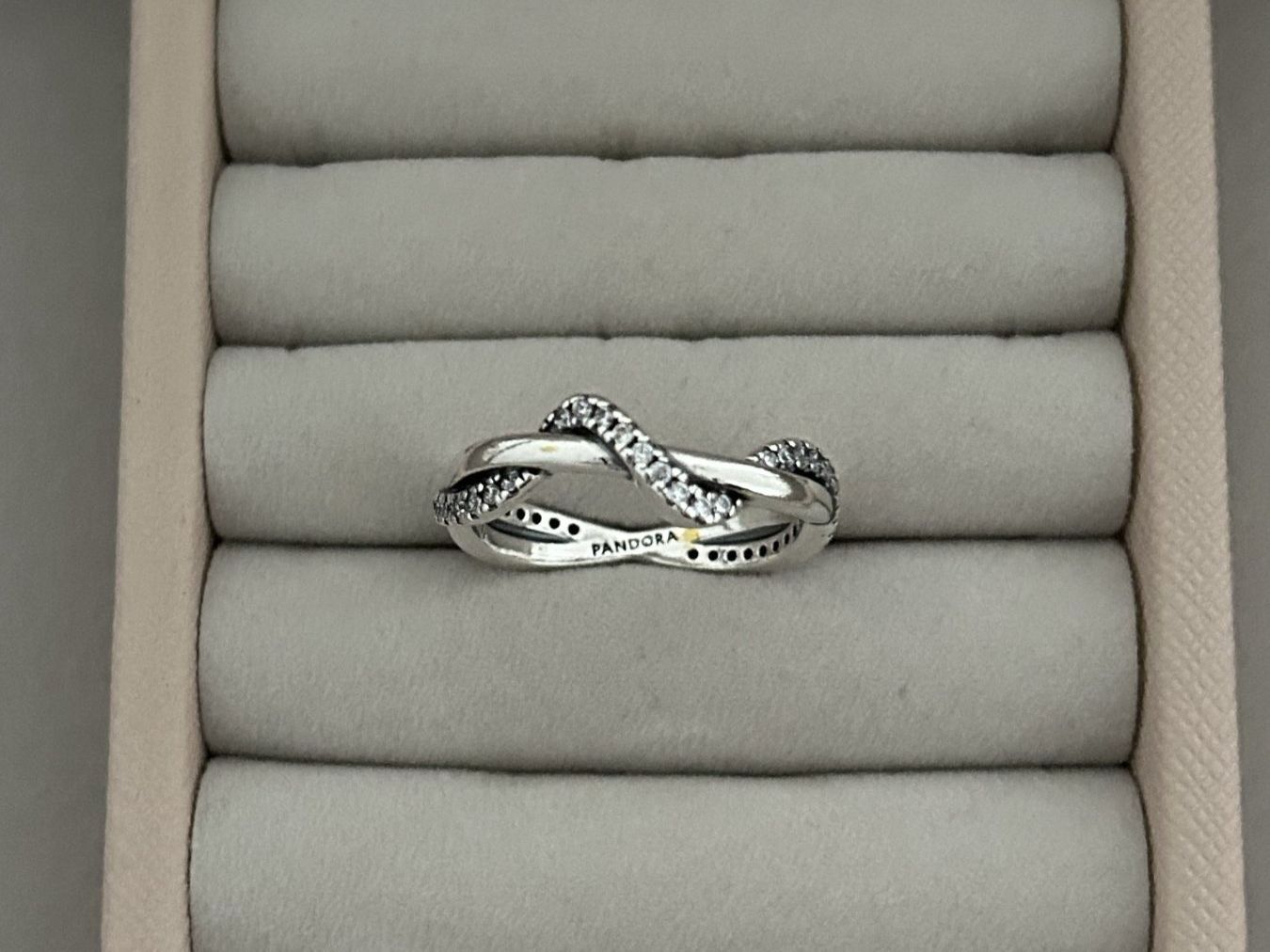 Pandora Ringe: Pandora Funkelnde Verschlungene Welle Ring – Neu (gemäss Beschreibung) aus Rheinfelden von Boutique_Luxe 1