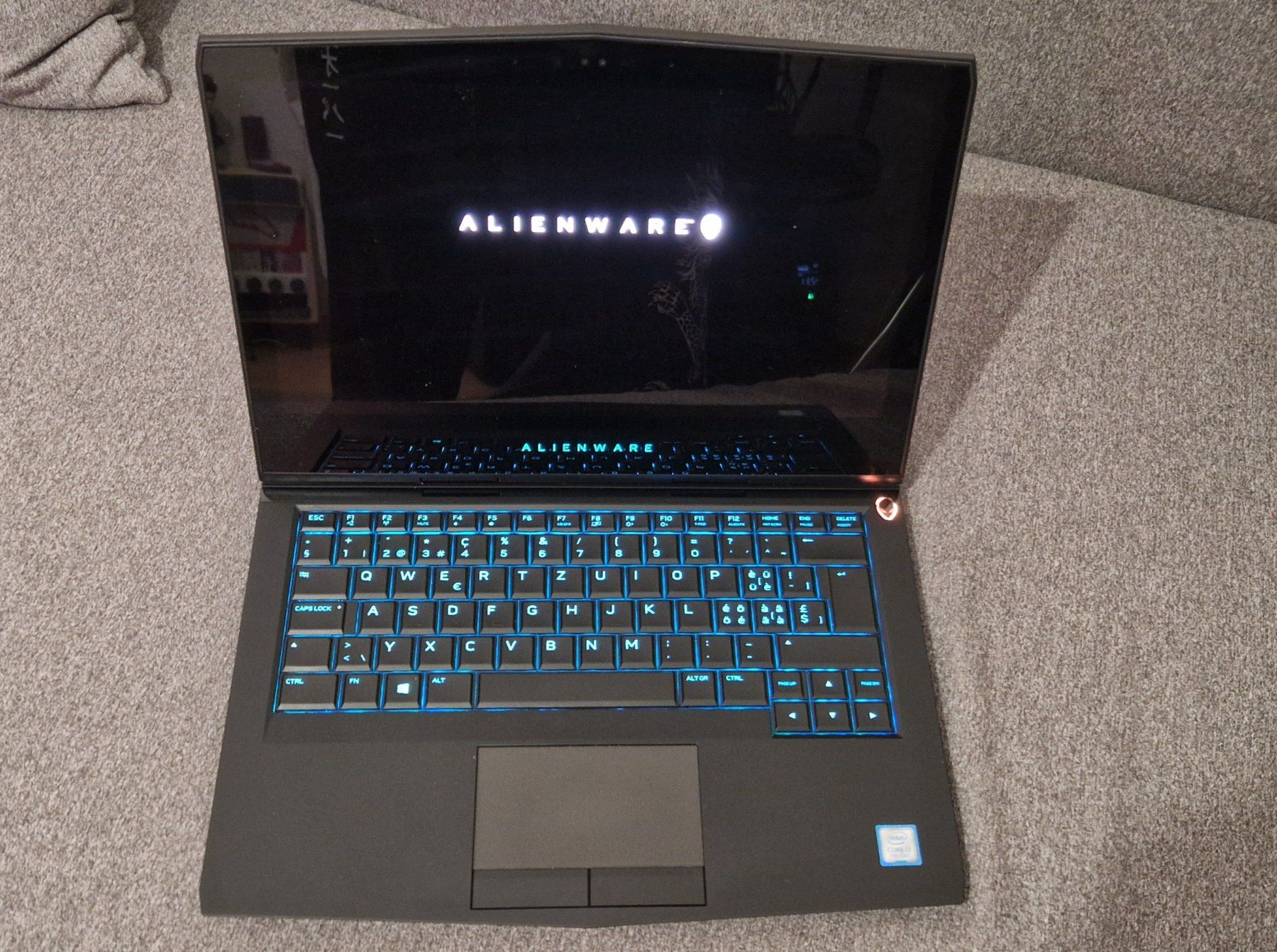 Alienware Notebooks: Ordinateur portable Alienware 13 R3 – Gebraucht aus Fleurier von Tortue26 6