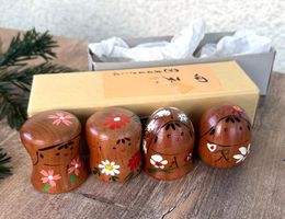 4 vintage Kokeshi Puppen Japan OVP  - vier Jahreszeiten
