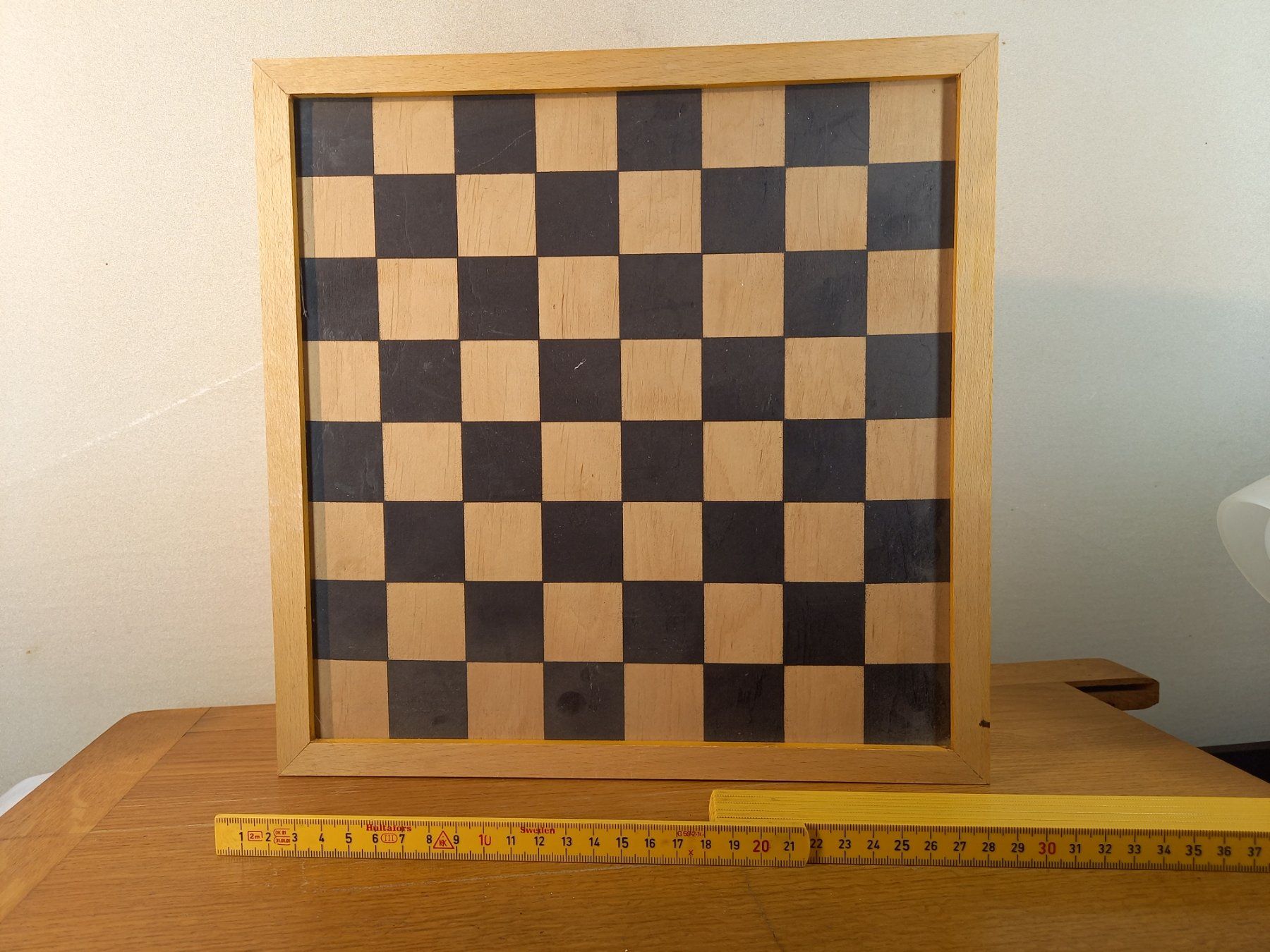 Giochi: Plateau échiquier et chars – Usato da Ponts-de-Martel venduto da Henri-Louis