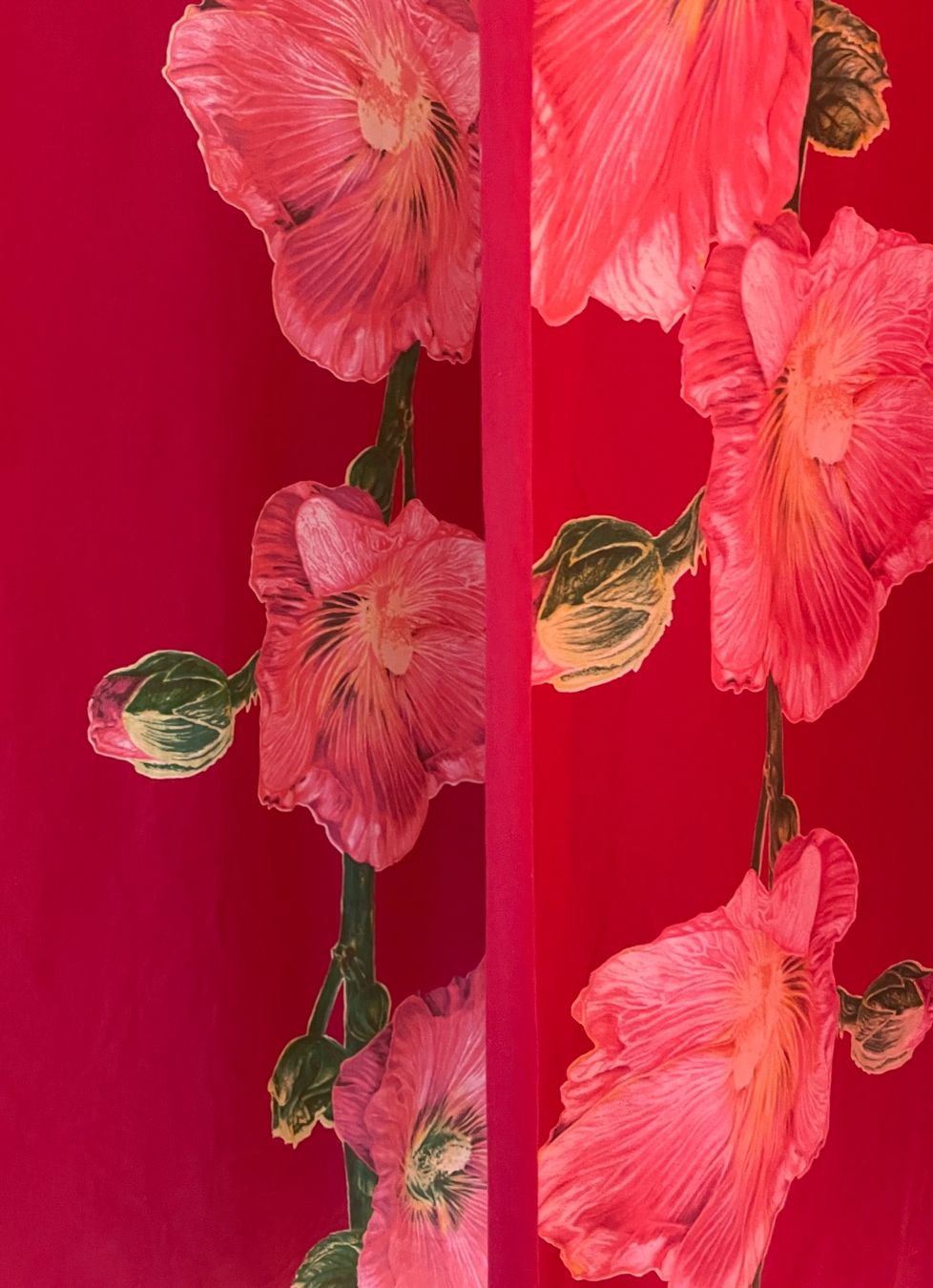 Tessuti: 4 Grosse Fabric-Frontline Soffstücke Malvenmuster rot/rosa – Usato da Zürich venduto da Popcorn-Vintage 1
