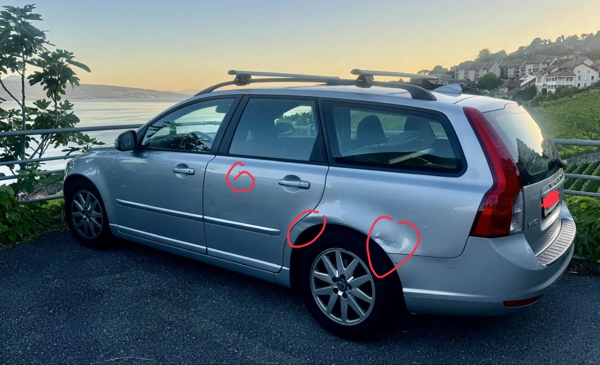 Volvo Automobili: Volvo V50 Drive Break gris métal 2011 – Usato da Chexbres venduto da rochecolombe 2
