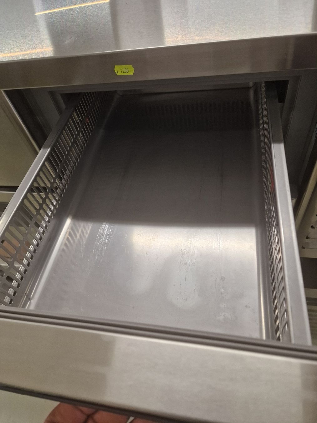 Elettrodomestici da cucina: unterbaukühltisch – Usato da Niederwangen BE venduto da HasGastrobedarf 3