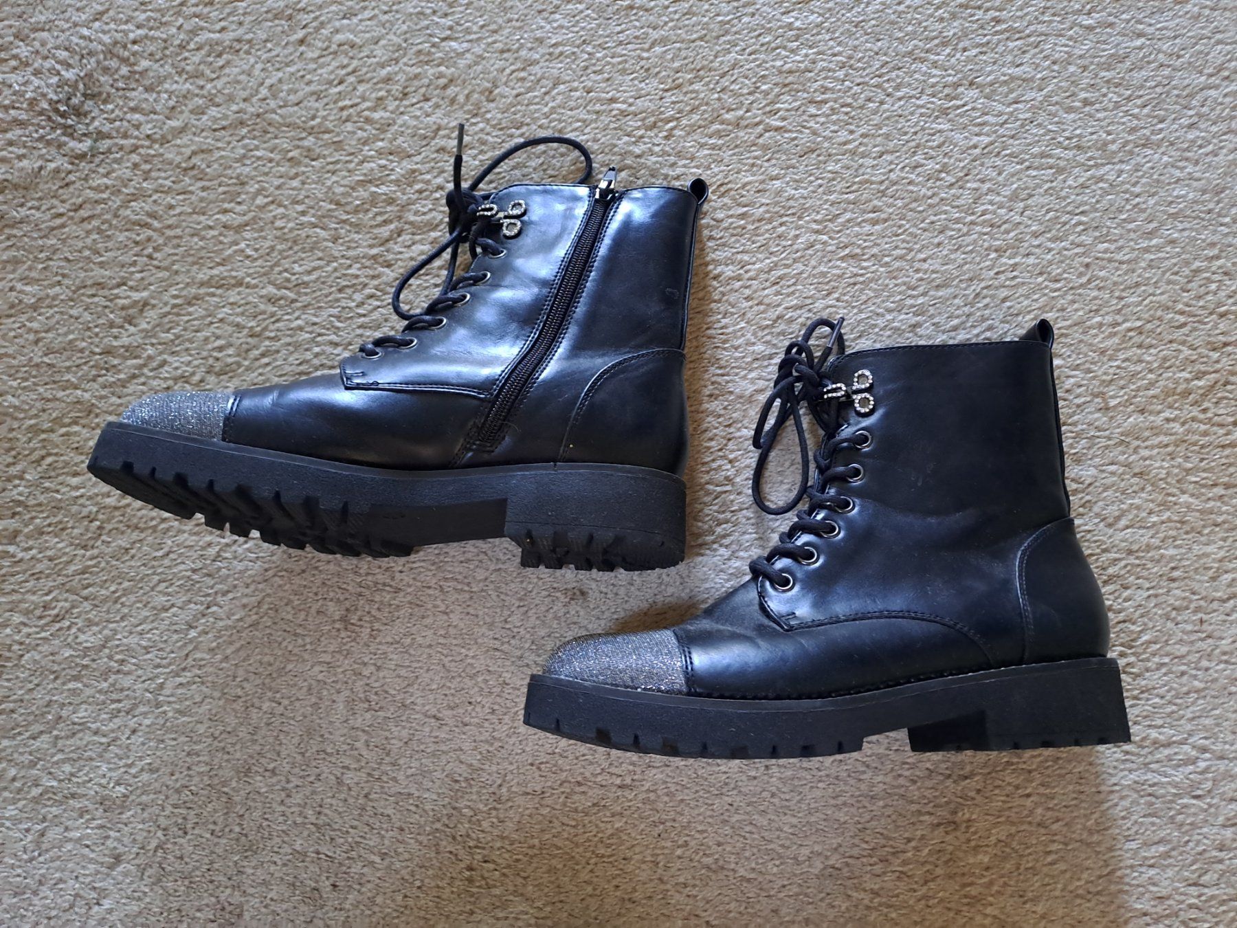 Scarpe da donna: schöne Stiefeletten Gr. 39 – Usato da Untersiggenthal venduto da Zehni8 2