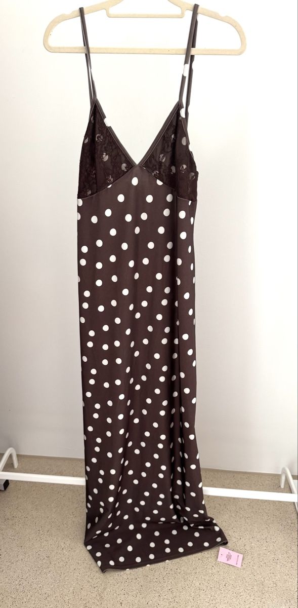 Vestiti: PrettyLittleThing Polka-Dot Maxi-Kleid – Nuovo e nell'imballaggio originale da Zürich venduto da di_archive 9