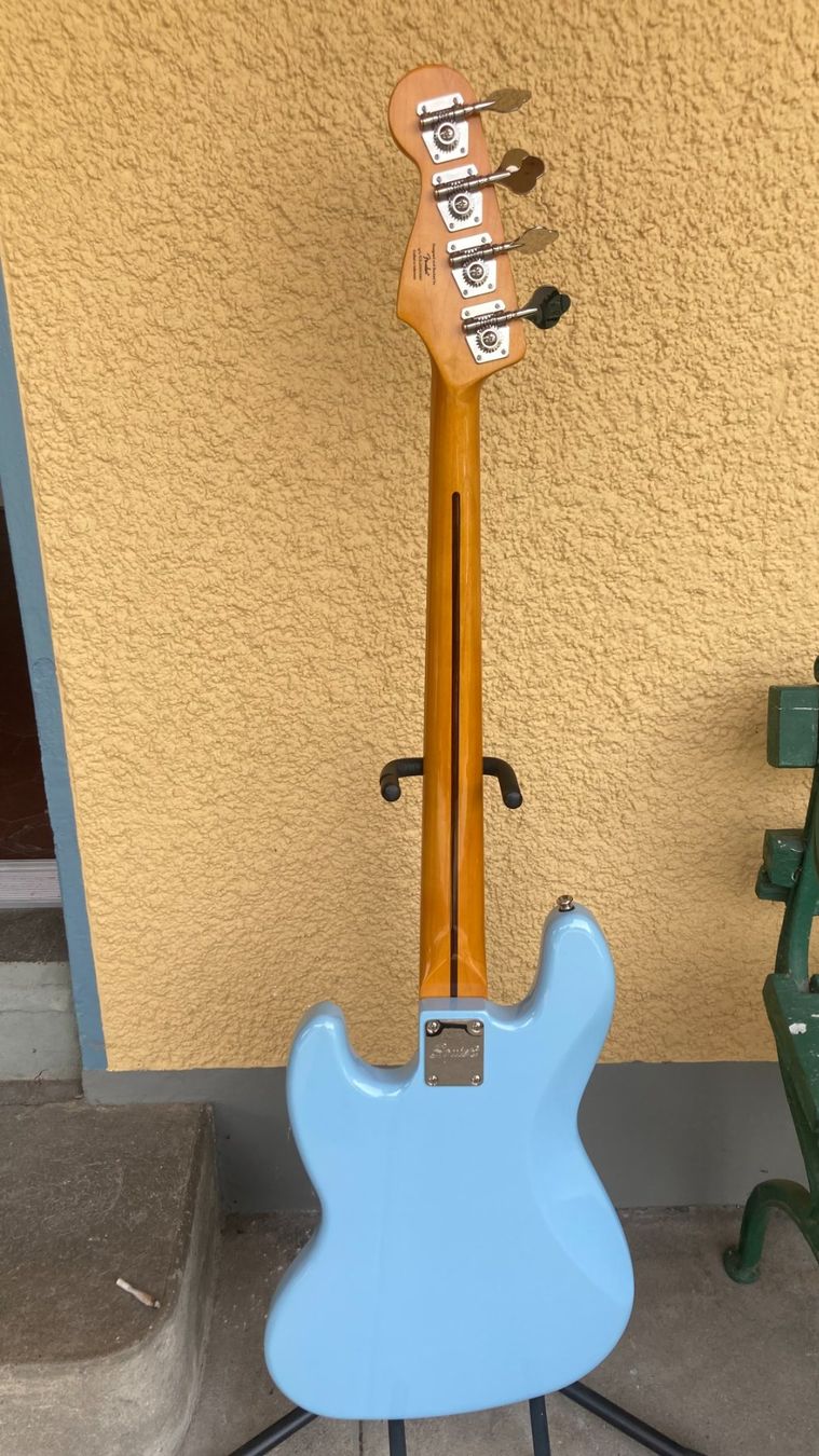 Squier Strumenti musicali: Squier Jazz Bass – Usato da Basel venduto da Aspargus 3