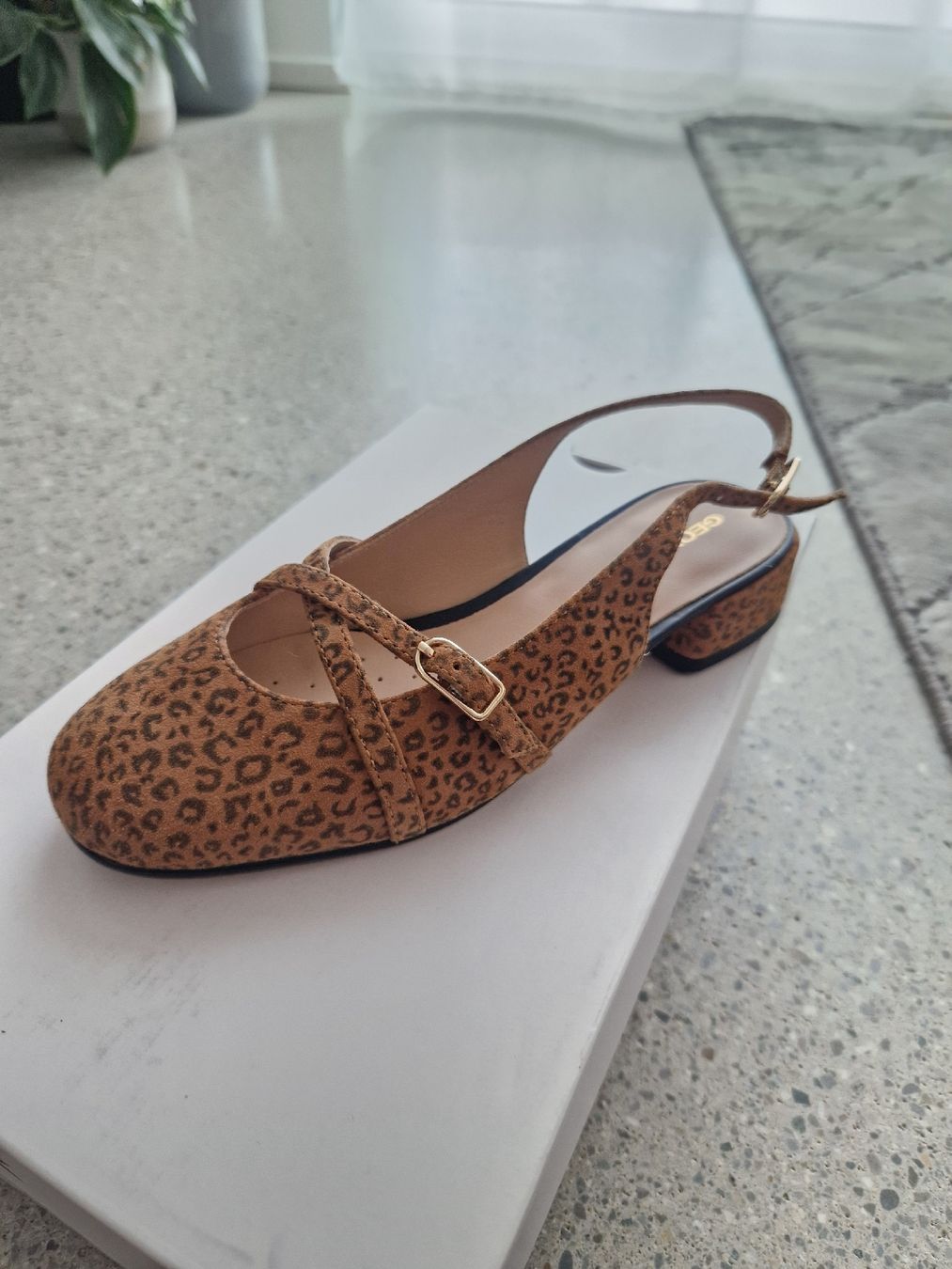 Geox Damenschuhe: GEOX Slingback with Leo-Print EU35 NEW – Neu und originalverpackt aus Dübendorf von ami_6zyy 3