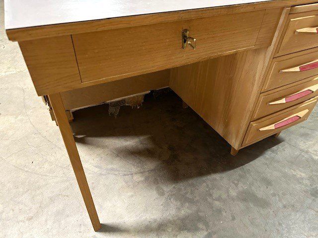 Bureaux: +  PuLt  + – D'occasion à Winkel par zeho 1