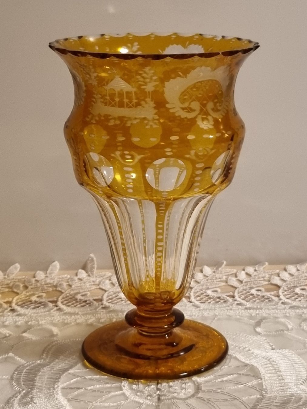 Vasi & Recipienti: Antike böhmische Vase, 19. Jh., bernsteinfarben – Usato da Scharnachtal venduto da devin03 6