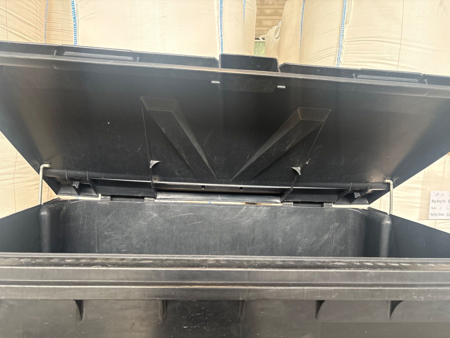 Altro per Ufficio & Commercio: Container Abfallcontainer Kunststoff Pedal 6221 Rickenbach – Nuovo (secondo la descrizione) da Emmenbrücke venduto da Plan-C-Liquidationen 5