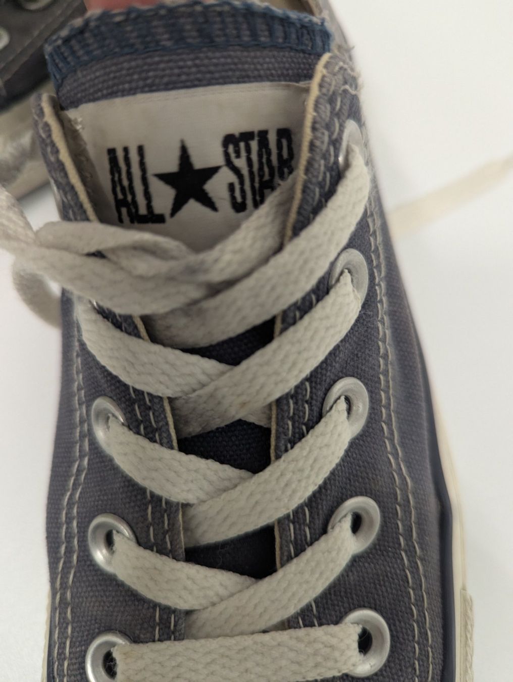 Converse Damenschuhe: Converse Turnschuhe Grösse 36 – Gebraucht aus Root von Pfroeschli 1