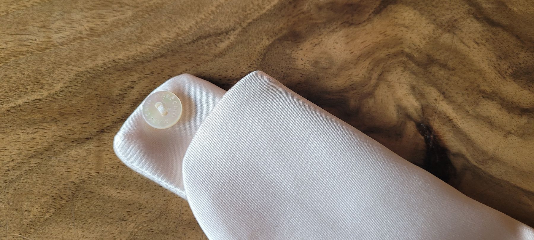 Foulard & Sciarpe: Precious Kragen Satin Rose – Nuovo (secondo la descrizione) da Winterthur venduto da Wohnhaus 3