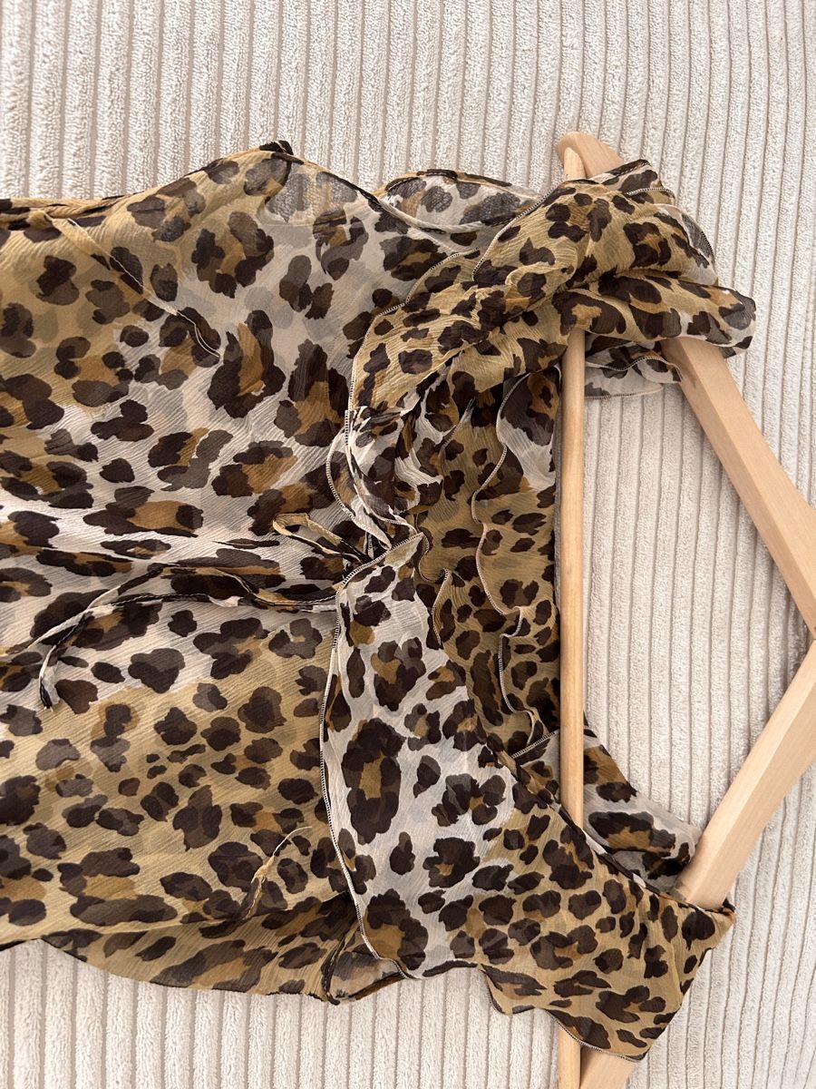 Blusen: Kurzarm Bluse Leoparden Muster Grösse 34   – Gebraucht aus Egliswil von anbe8 1