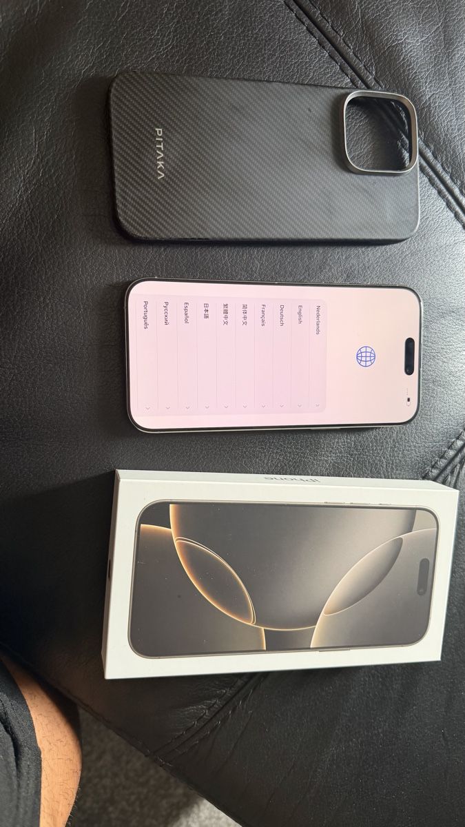 Apple Telefoni cellulari / Smartphones: Iphone16 pro Max 256 – Usato da Aadorf venduto da PerdomoM
