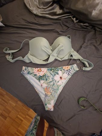Bikini / Badeanzug für den Sommer, verschiedene Modelle!